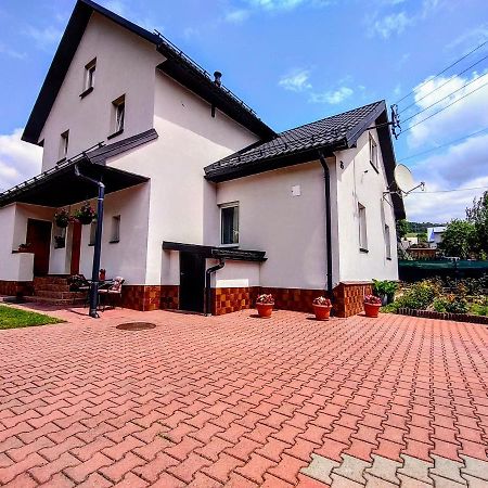 Apartamento Apartament Nad Strumykiem Tylicz Exterior foto